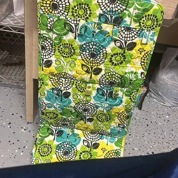 NWOT Vera Wang hanging jewelry holder. - Picture 2 of 4